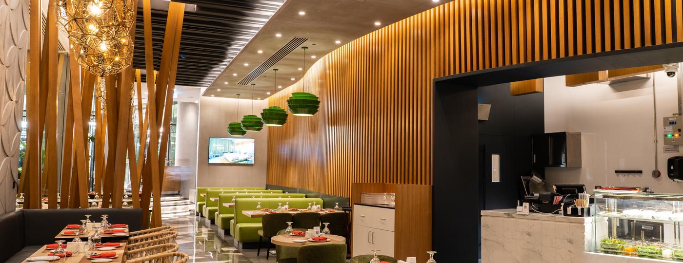 مطعم سبايسس فندق الخوري سكاي جاردن Dubái مطعم سبايسس فندق الخوري سكاي جاردن Dubái