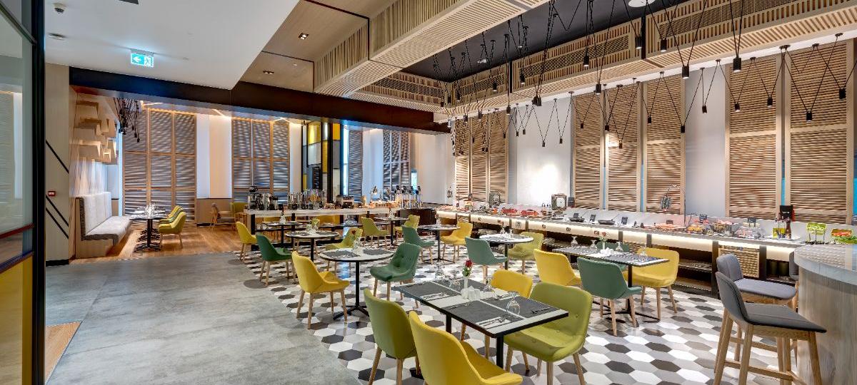 مطعم سبايسس فندق اوربان الخوري Dubái مطعم سبايسس فندق اوربان الخوري Dubái