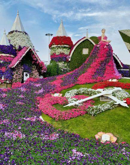 DUBAI MIRACLE GARDEN  Al Khoory Inn Dubai DUBAI MIRACLE GARDEN  Al Khoory Inn Dubai